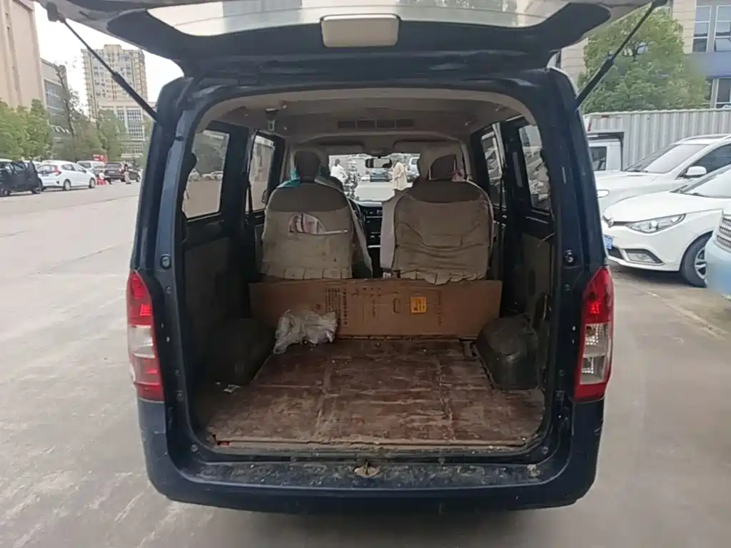 Wuling Rongguang V — миниатюра 19