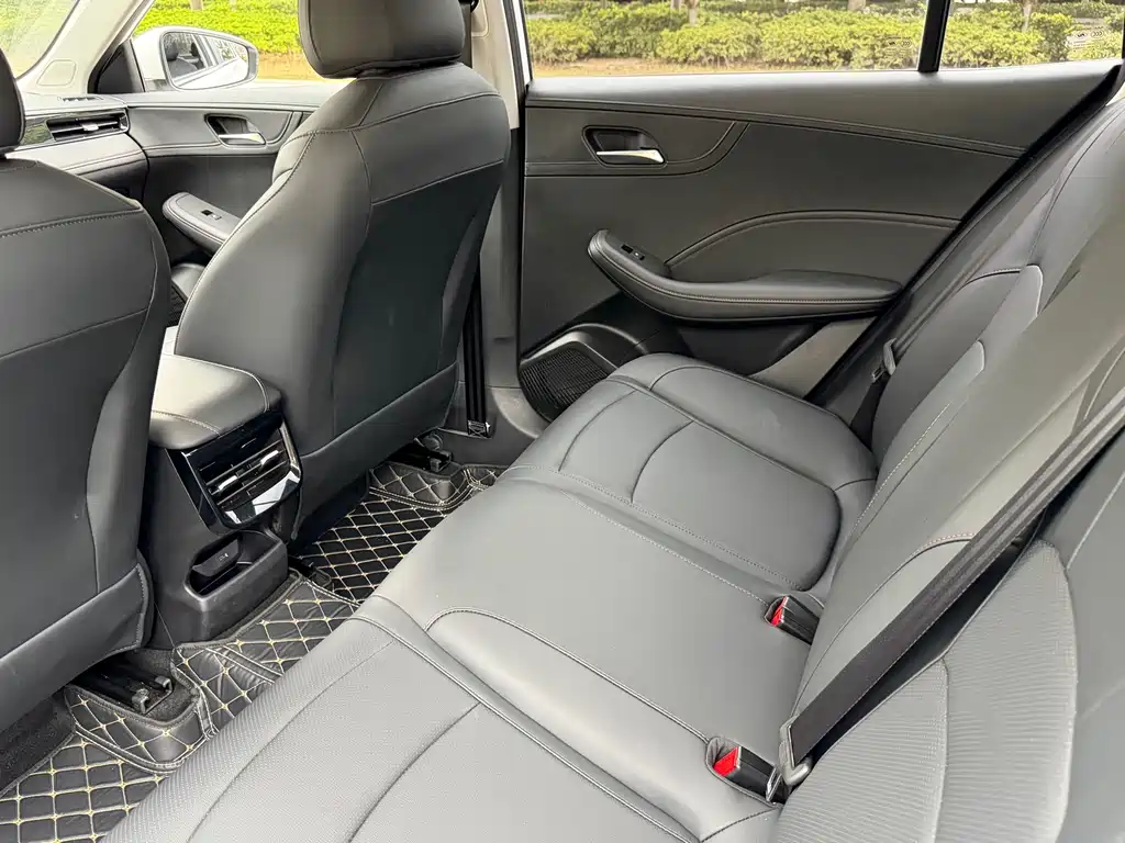 Roewe i5 — миниатюра 8