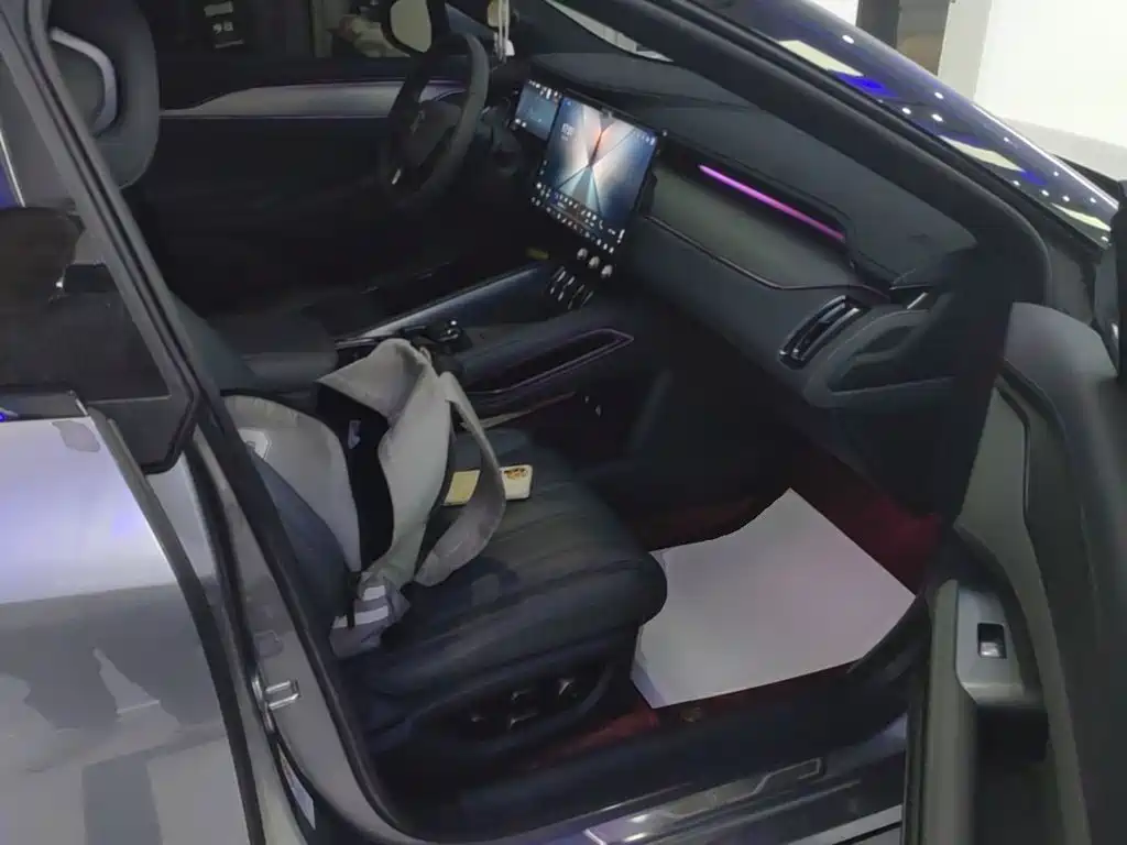 BYD L EV — миниатюра 25