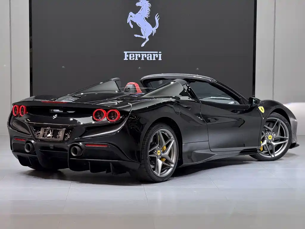 Ferrari F8 — миниатюра 4