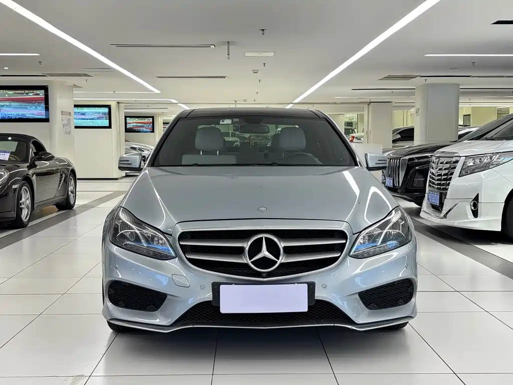 Mercedes-Benz E-Class — миниатюра 2