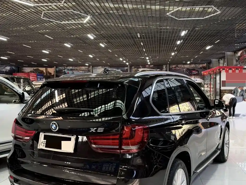 BMW X5 (Import) — миниатюра 6