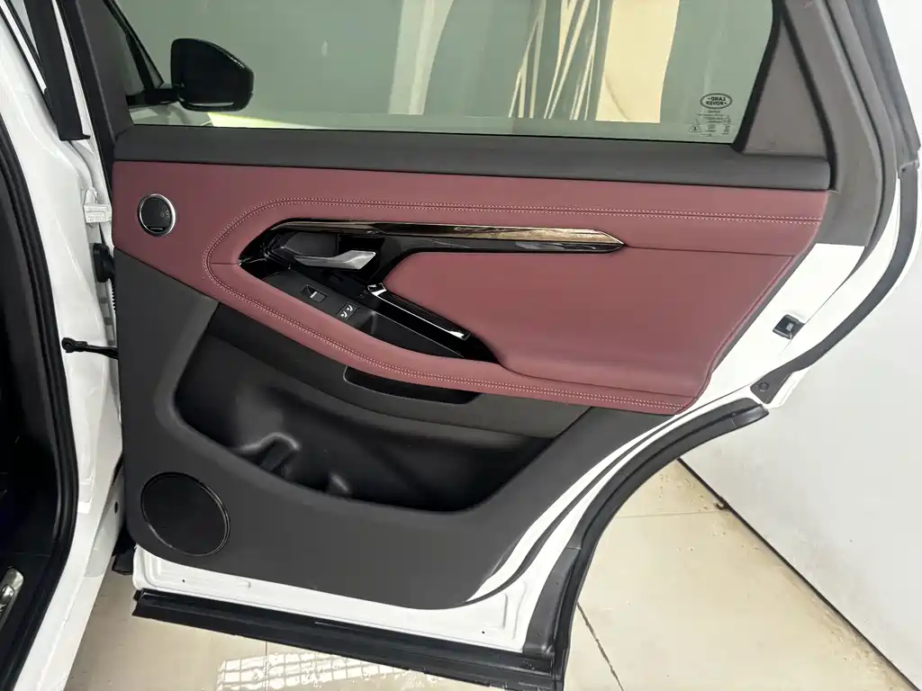 Land Rover Evoque — миниатюра 24