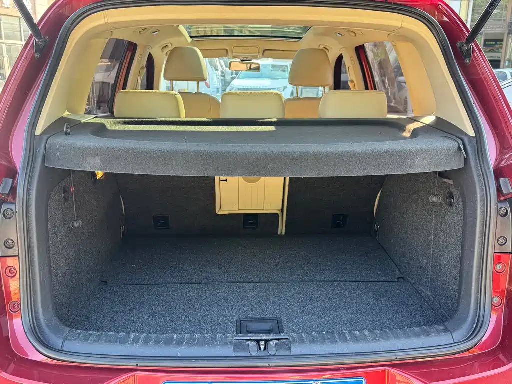 Volkswagen Tiguan — миниатюра 10