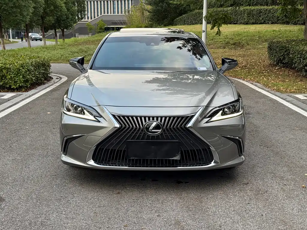 Lexus ES — миниатюра 2