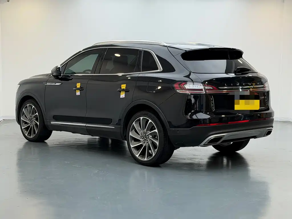 Lincoln Nautilus 2021 2.7T