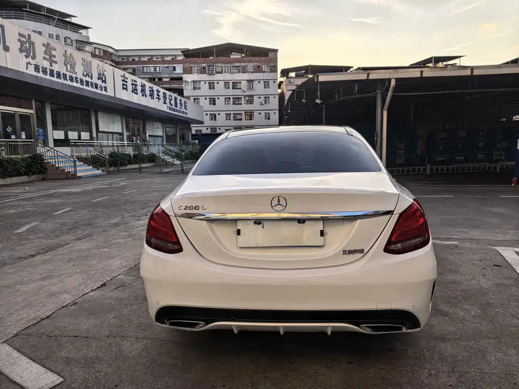 Mercedes-Benz C-Class — миниатюра 7
