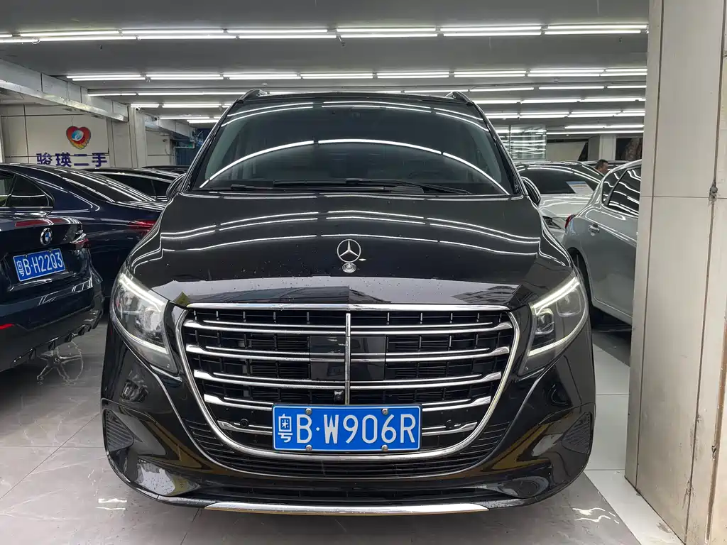 Mercedes-Benz V-Class V 2024 V 300 L Luxury