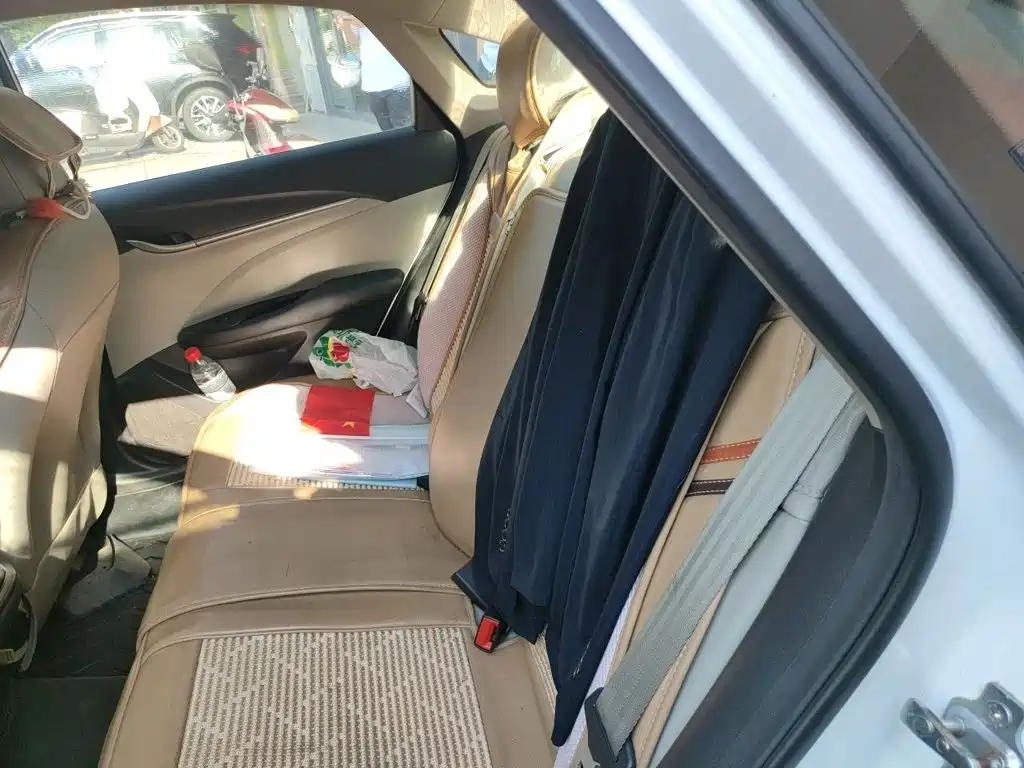 Buick Excelle — миниатюра 18