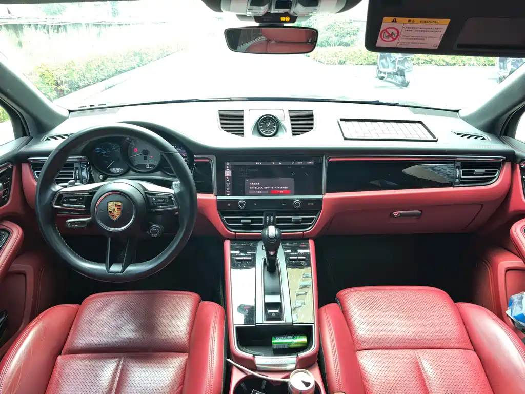 Porsche Macan — миниатюра 8