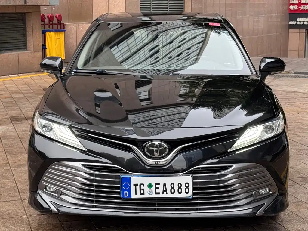 TOYOTA CAMRY