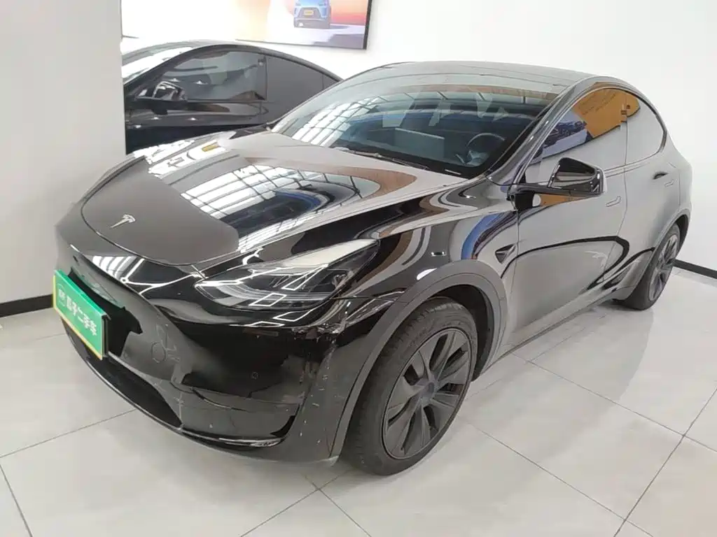 Tesla Model Y 2023 RWD Drive Dynamic Edition