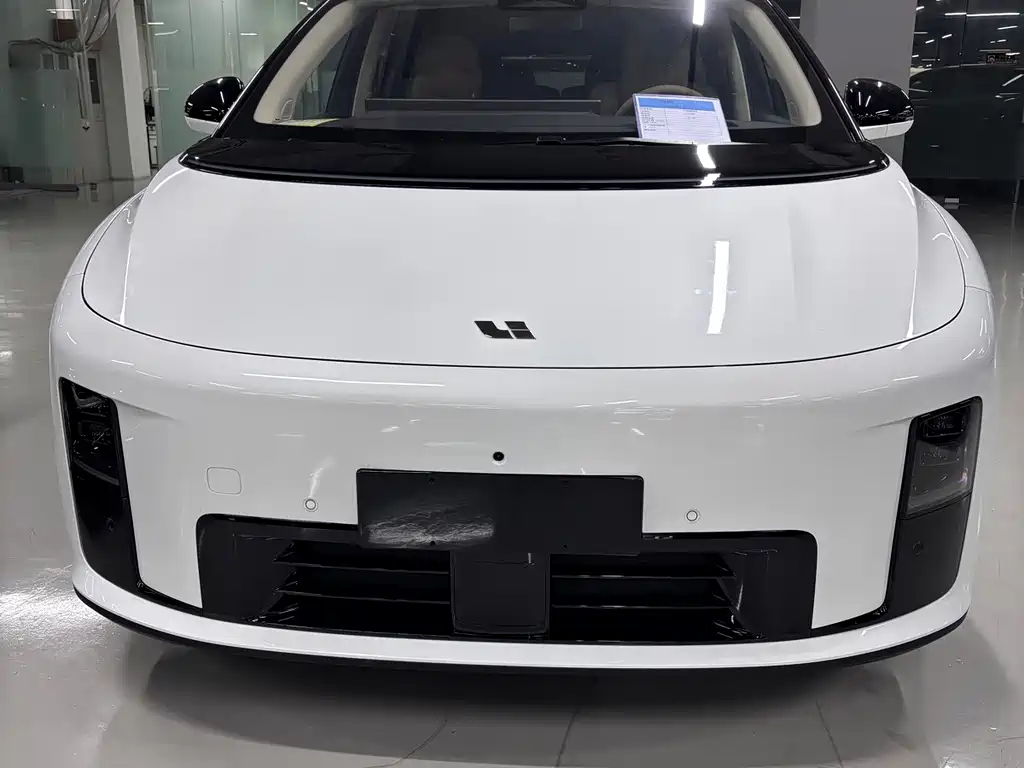 Li Auto Li i8 — миниатюра 2
