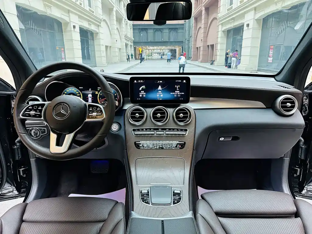 Mercedes-Benz GLC — миниатюра 8