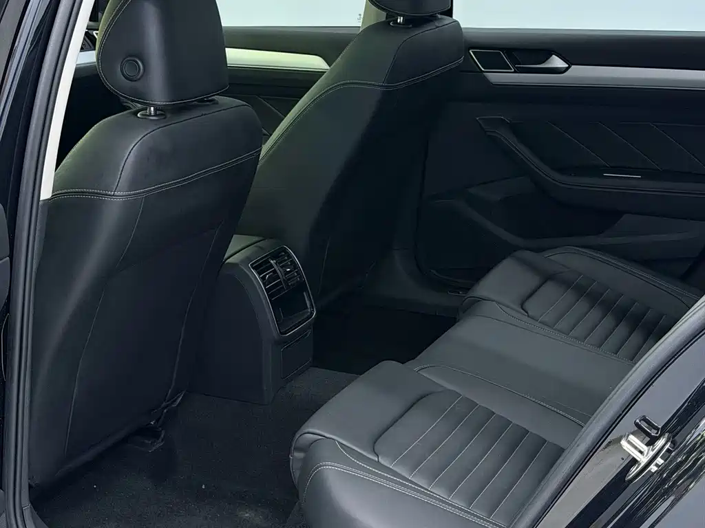 Volkswagen Magotan — миниатюра 8