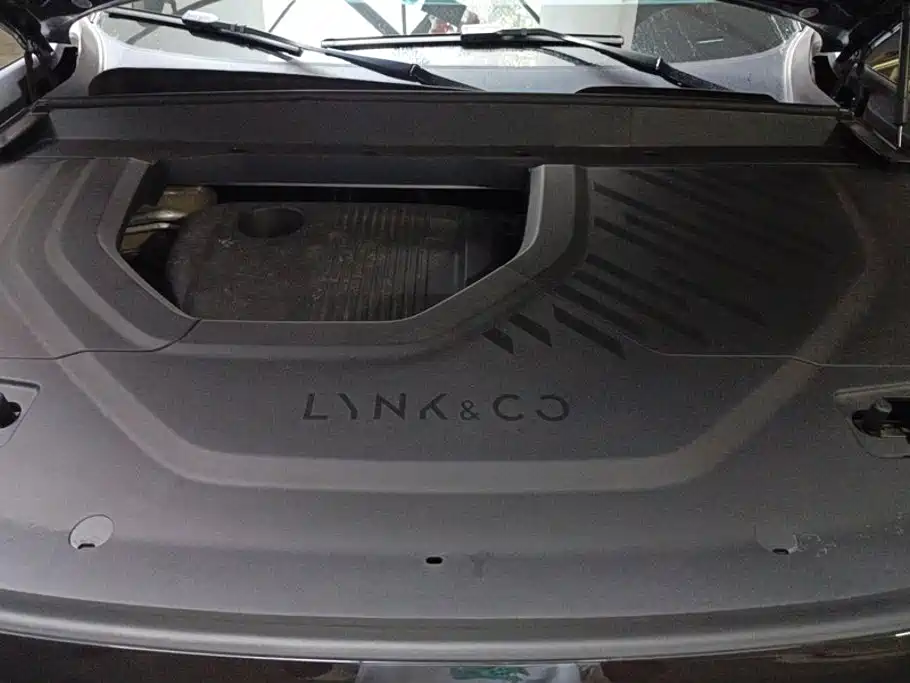 Lynk & Co 900 — миниатюра 10