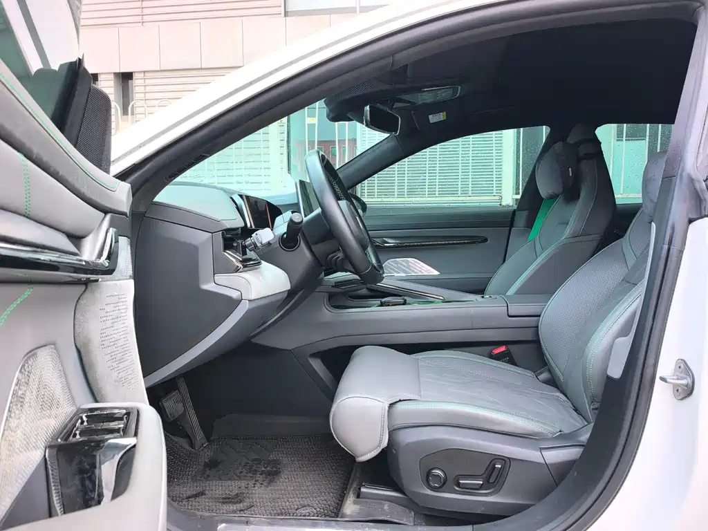 ZEEKR EXTREME KRYPTON 001