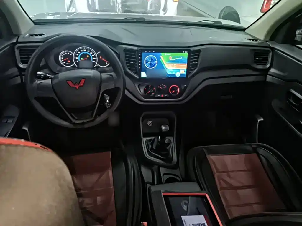 Wuling Hongguang V — миниатюра 10