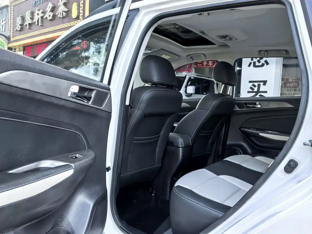 CHANGAN CS35