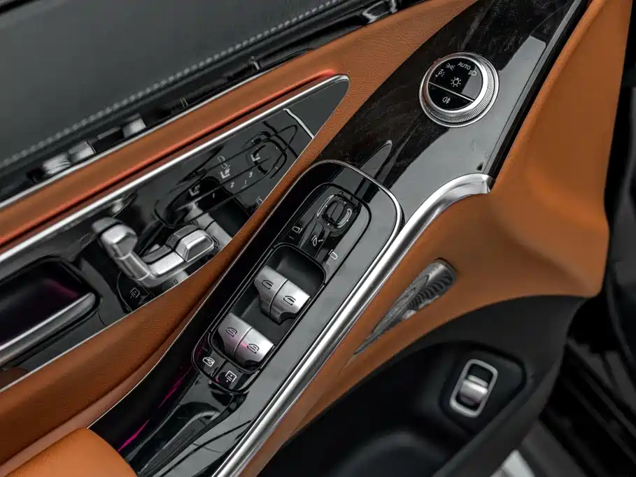 Mercedes-Benz S-Class — миниатюра 15
