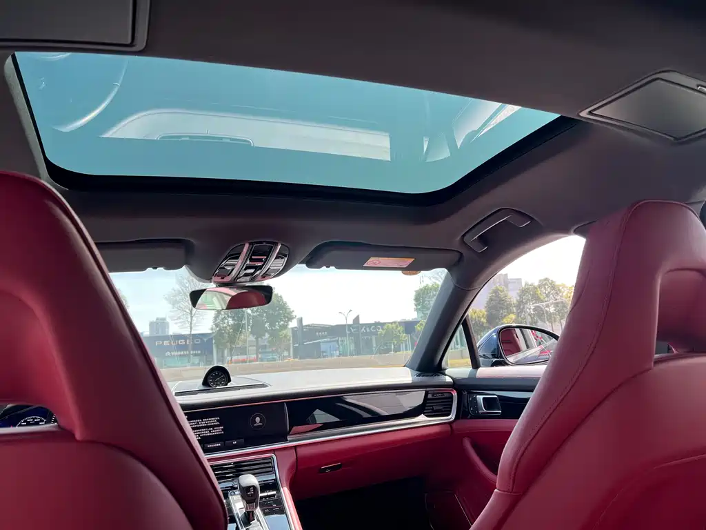 PORSCHE PANAMERA NEW ENERGY