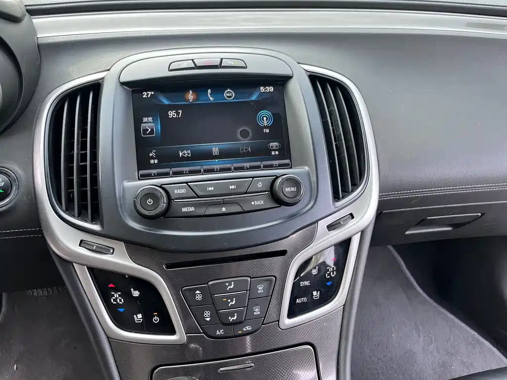 Buick LaCrosse — миниатюра 12