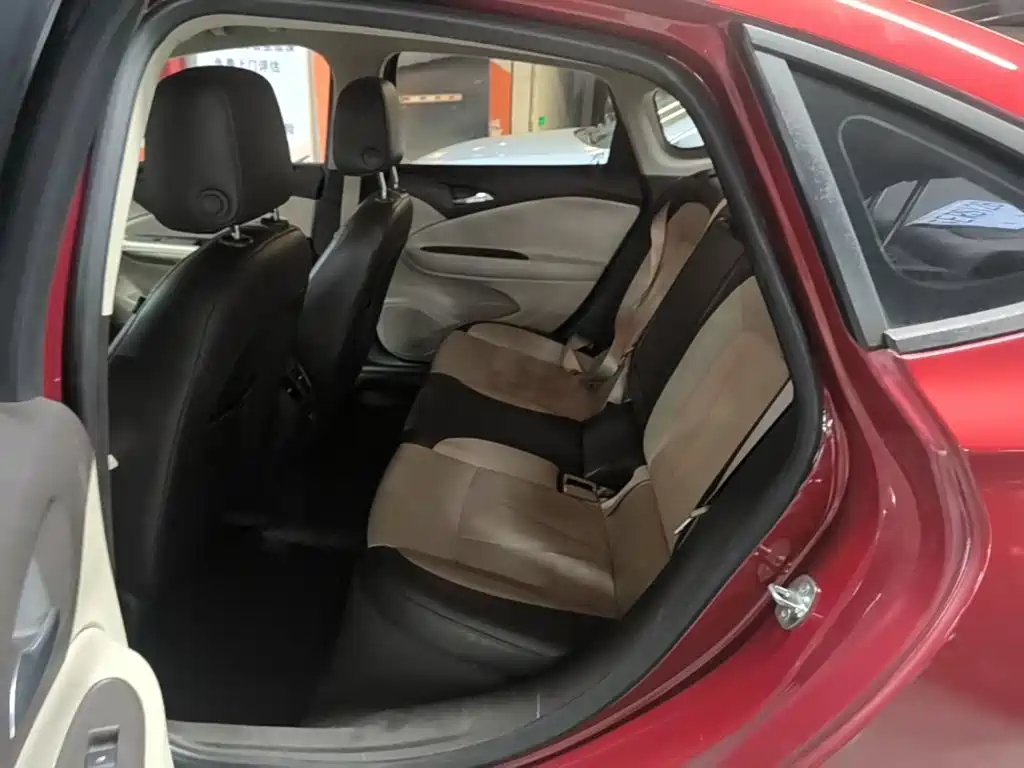 Buick Verano — миниатюра 17
