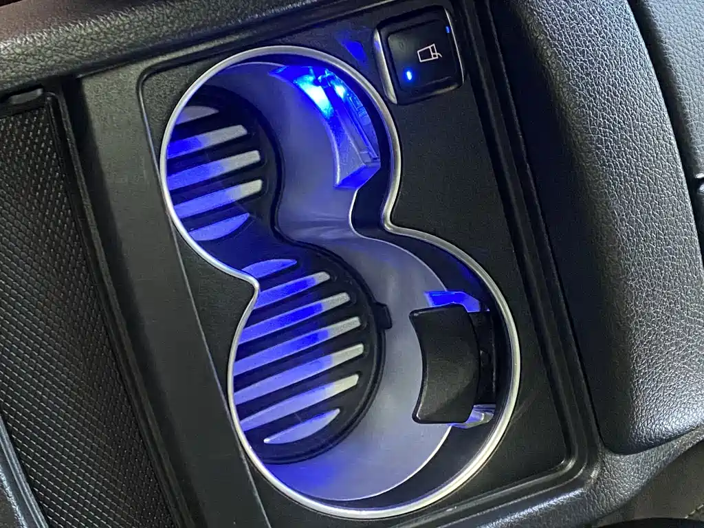 Mercedes-Benz V-Class — миниатюра 12
