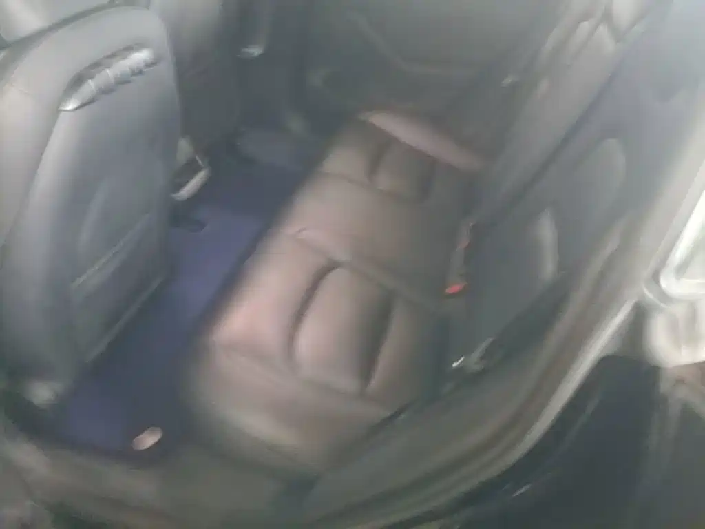 Tesla Model 3 — миниатюра 17