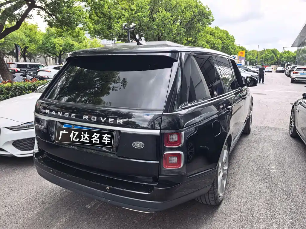 Land Rover Range Rover — миниатюра 8