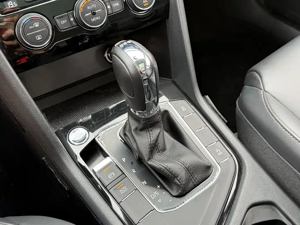 Volkswagen Tharu — миниатюра 7