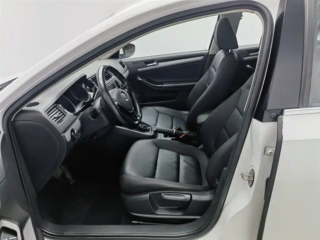 Volkswagen Sagitar 2018 280TSI DSG