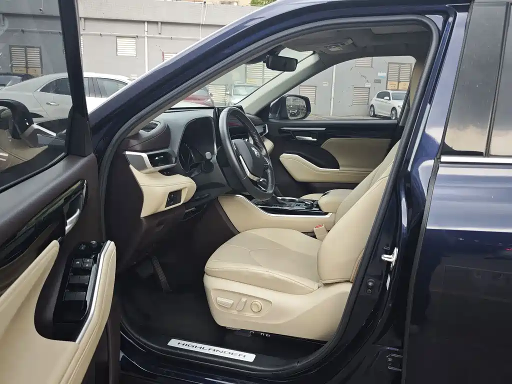 Toyota Highlander — миниатюра 8