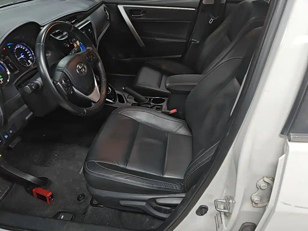 Toyota Corolla Hybrid — миниатюра 15