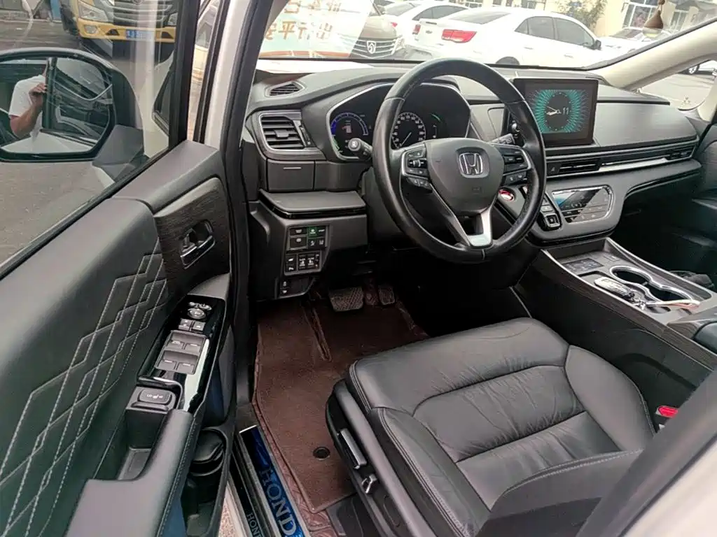Honda Elysion — миниатюра 16