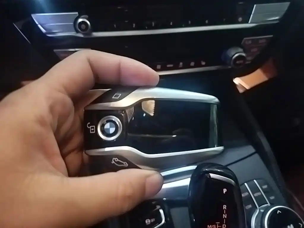 BMW 5 Series New Energy — миниатюра 9