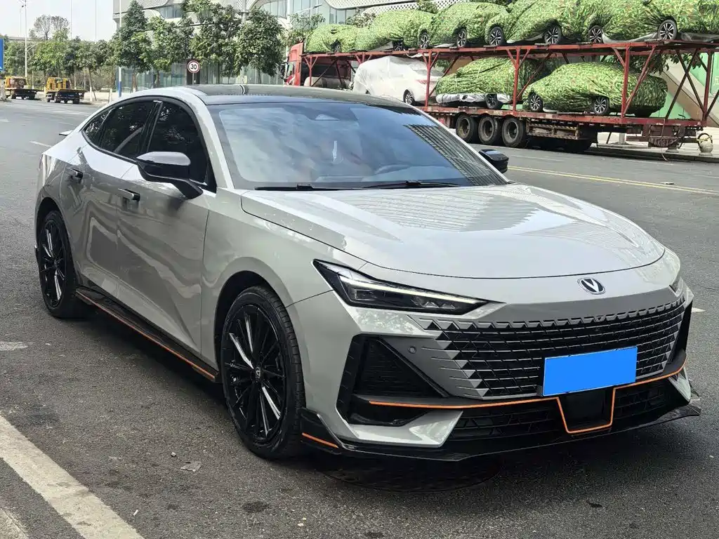 Changan UNI-V — миниатюра 3