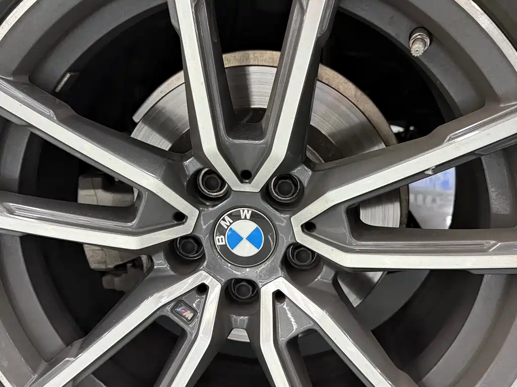 BMW 3 Series — миниатюра 13