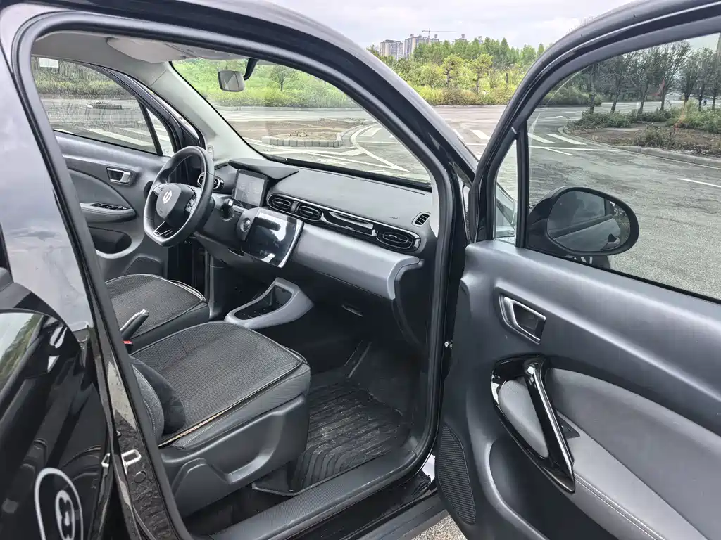 Leapmotor Leapmotor T03 — миниатюра 12