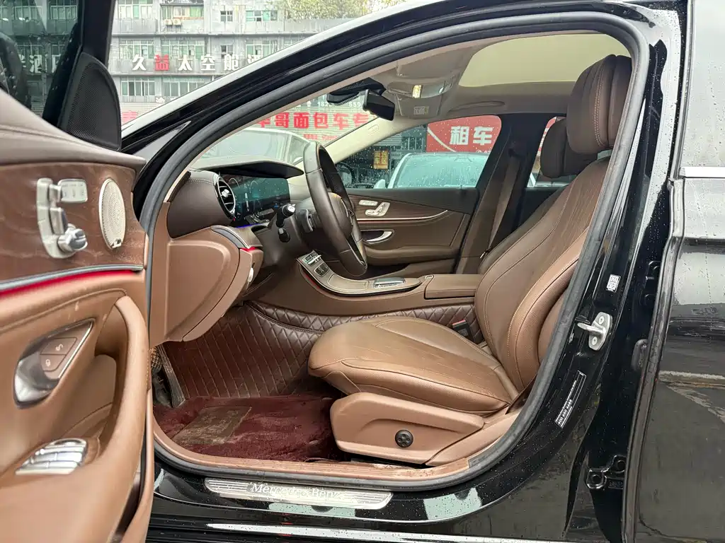 MERCEDES-BENZ E CLASS