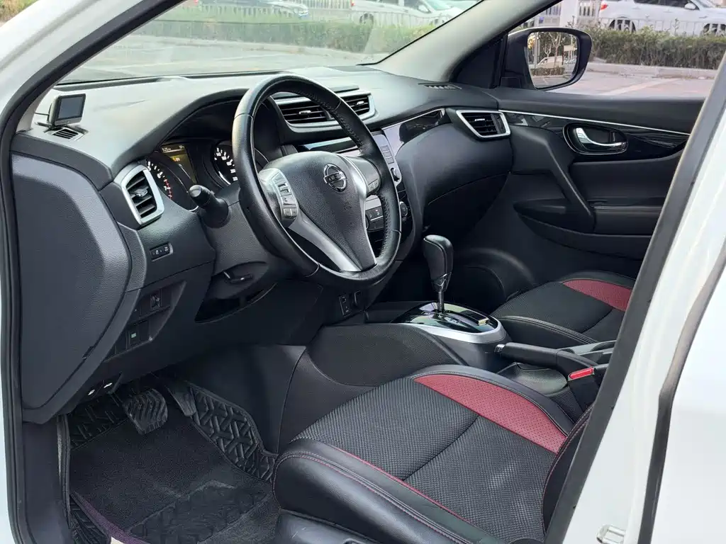Nissan Qashqai — миниатюра 8