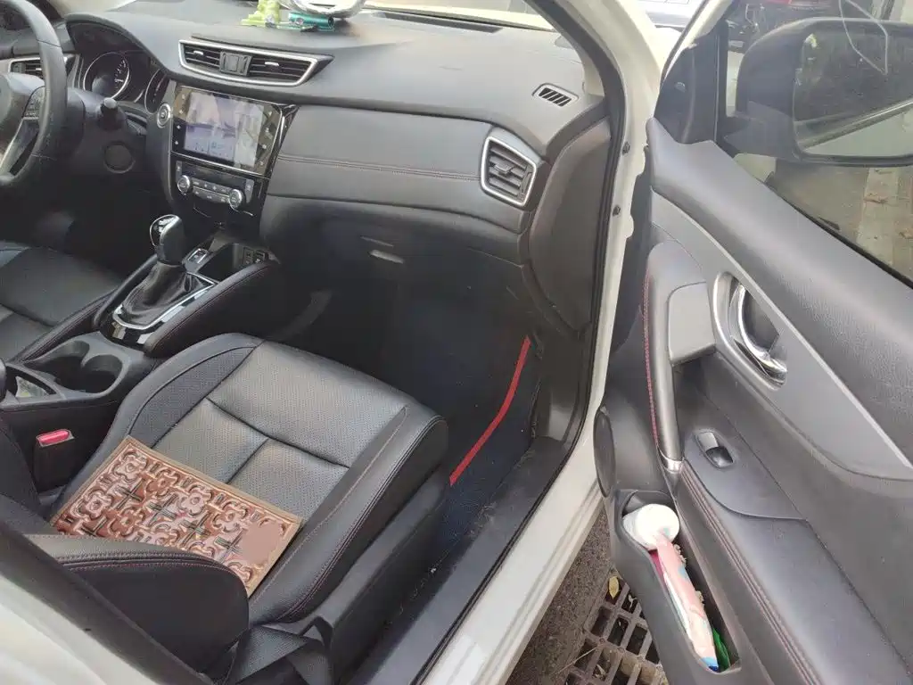 Nissan Qashqai — миниатюра 18