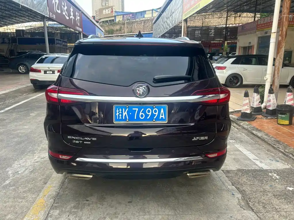 Buick Enclave — миниатюра 6