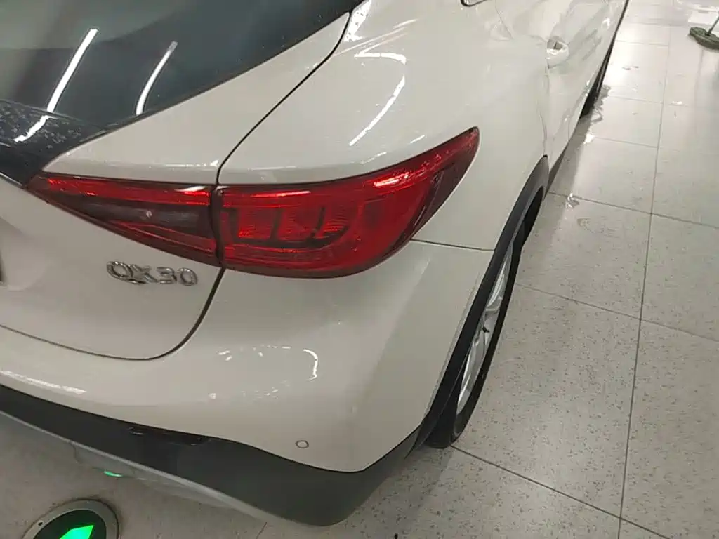 Infiniti QX30 — миниатюра 8