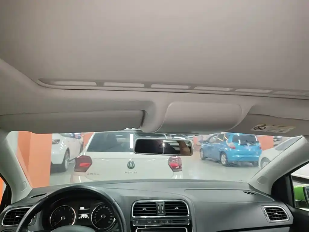 Volkswagen Polo — миниатюра 18