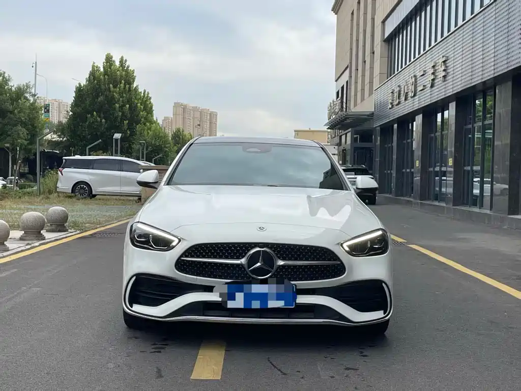 Mercedes-Benz C-Class — миниатюра 2