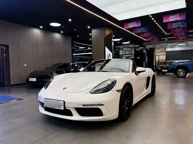 PORSCHE 718 2019
