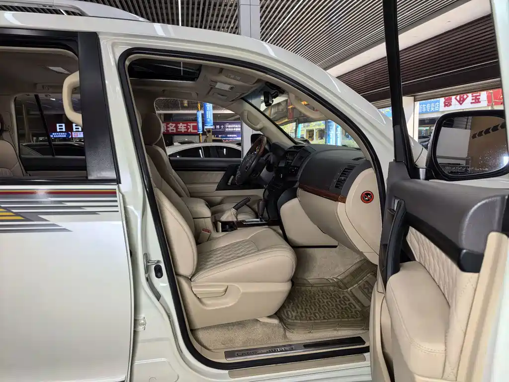 Toyota Land Cruiser — миниатюра 13