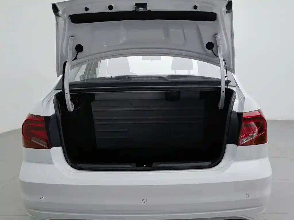 Volkswagen Jetta — миниатюра 16