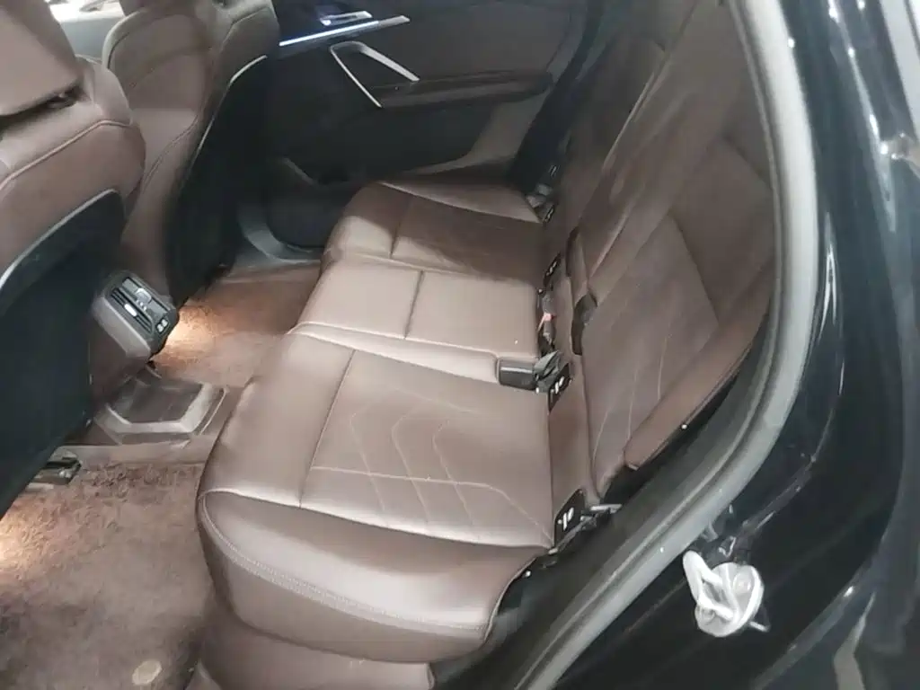 BMW iX1 — миниатюра 17
